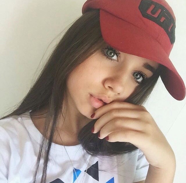 Ela é mulher com marra de menina