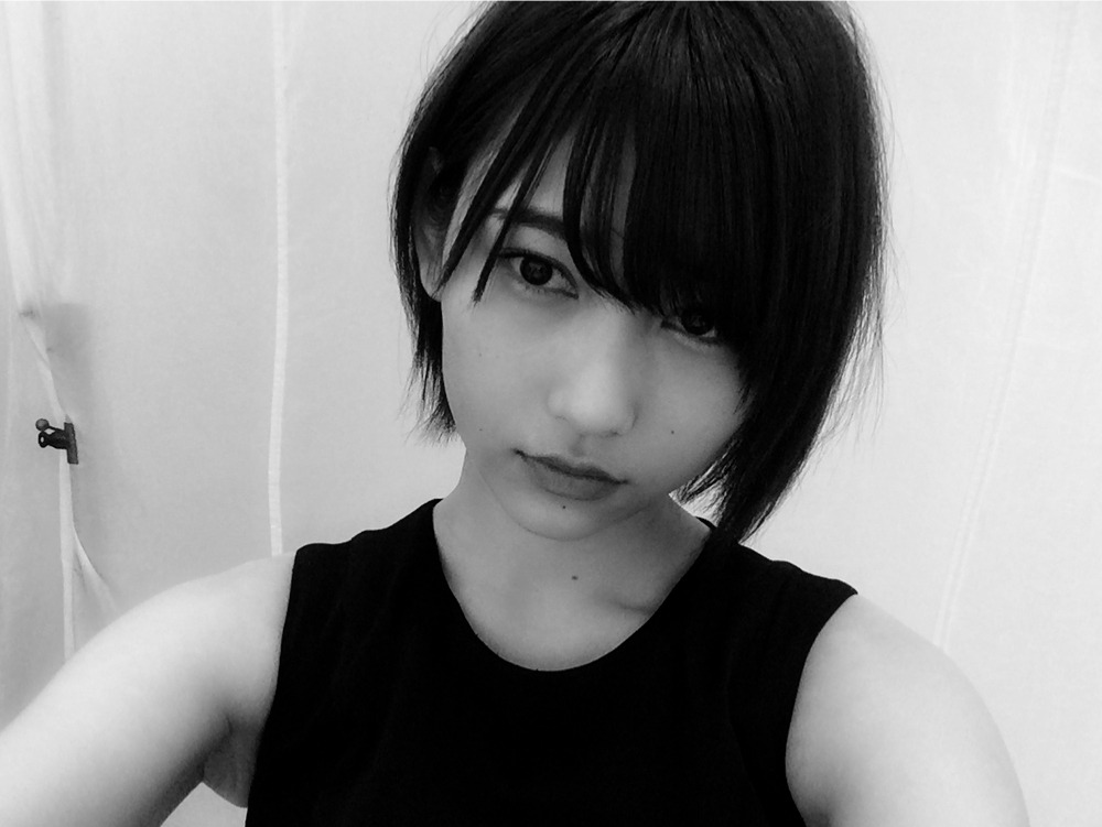 phorbidden:  keyakizaka46 - 志田 愛佳 / 黒。