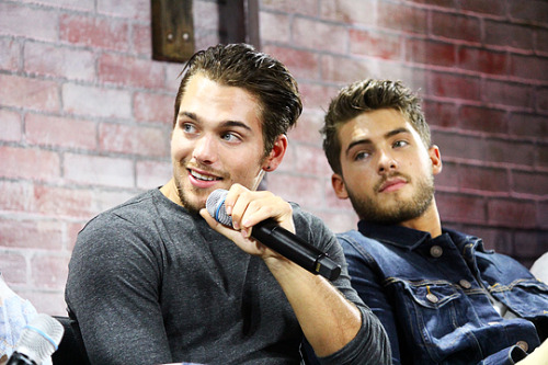 zacefronsbf:Dylan Sprayberry & Cody Christian at Comic Con San Diego 2016