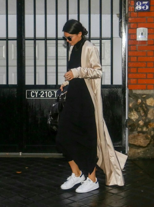 kengicake:  1/22/16: Kendall out and about in Paris  