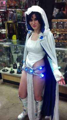 dirty-gamer-girls:  http://dirtygamergirls.com for more beautiful cosplay.