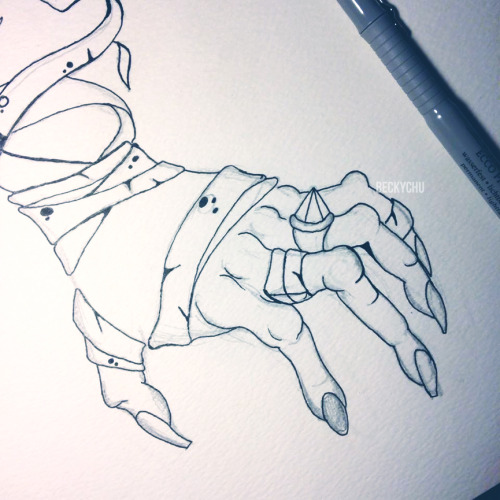 Crawling Claw. My favourite pet from World of Warcraft. (︶▽︶)Final piece and some progress shots for