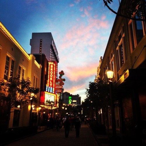 The Linq! #vegas #thelinq #brooklynbowl #princessrene