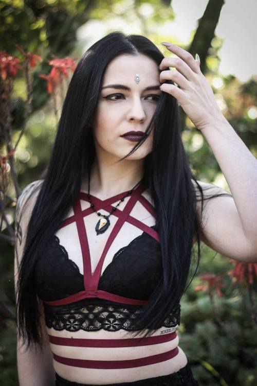 gothicandamazing:    Model: SilkyHarness: Mod Ministry MerchNecklace: Equinox Jewelry & AccessoriesBindi: Nocturne JewelleryWelcome to Gothic and Amazing |www.gothicandamazing.org  