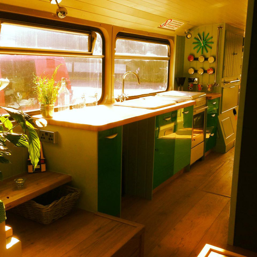 stoney-daze:  seekingwhomhemaydevour:  A 1982 metro bus converted into a three bedroom