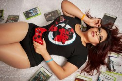 dystopiancircus:  schifnimrod:     Ivy Doomkitty   Damn she’s thick. That’s a lot more than I’ve ever had, but I’d put in some work…