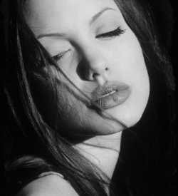 Worldstyles:  Angelina Jolie Studio Portrait // 1994 