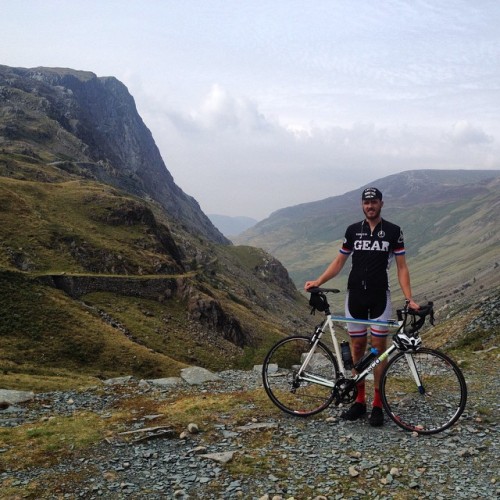 just-pedal-do-it:  Top of Honister Pass. I may have walked a small part of the 25% section but manag