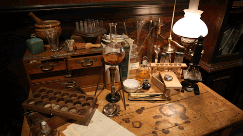 lgbtqiahistoricalromance:lgbtqiahistoricalromance:LGBTQIA Historical Romances with Detectives, Inspe