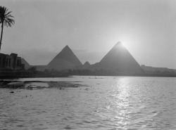 humanoidhistory:  The Pyramids at Giza,