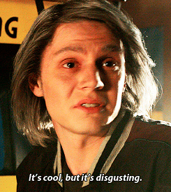 lokisvillainy:  When you see very good art of your Notp on your dash  