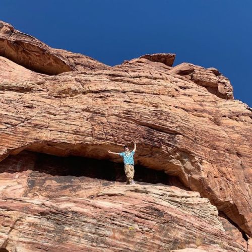 It’s all about the scenery #dance #redrock #redrockcanyon #lasvegas #hiking #dancers #dancer #