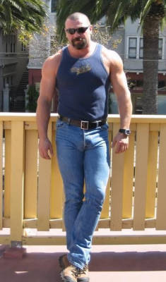 sirveillancebyds:  Man, I can feel the denim-covered bulge on my face. 