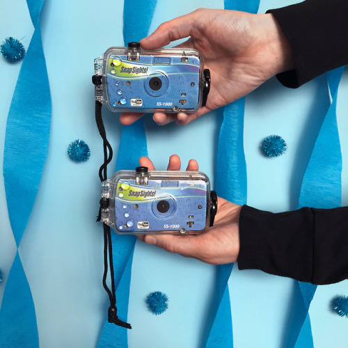 ✨GIVEAWAY✨ Spring break is calling our name so to celebrate, we’re giving away TWO underwater camera