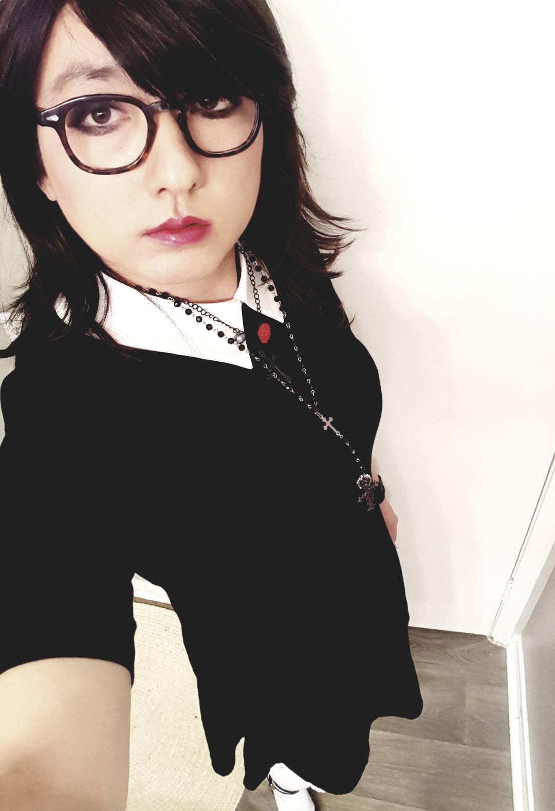 bashfull007:  transgender-lovers:  My Wednesday Addams Impression || Hot traps live