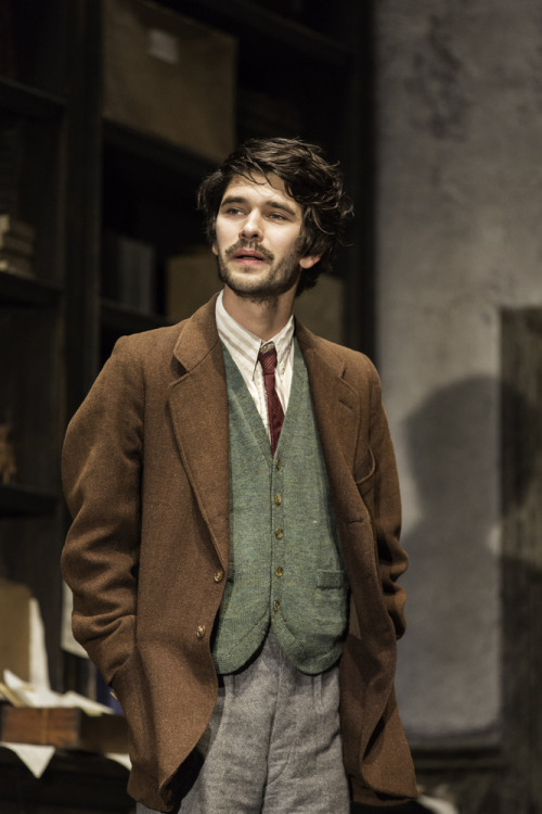 wmewwwhishawb: cartoon-heart: Ben Whishaw and Judi Dench in Peter and Alice (Noel Coward theatre, Lo