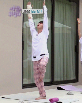 Two Types Of People At Yoga Class