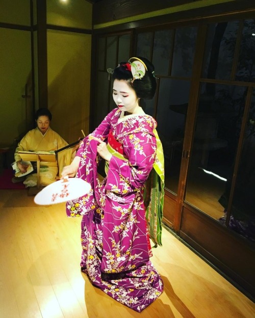 geimei: July 2018: Maiko Umechie (Umeno Okiya) of Kamishichiken performing at the Umeno Ochaya, whil