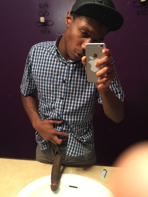 topthatbitches:  Add me on Topthatbitches