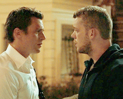 Sex famousmeat:  Russell Tovey kisses Jonathan pictures