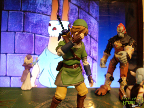 zethofhyrule:  Friday Night Movie Night!!! So Link decided to steal my laptop and host a movie night with nothing other than the CLASSIC ZELDA CARTOONS!!!   Because they are awesome!   ^_^ (+Follow) me or just check out my blog for Zelda fun! ~Zeth
