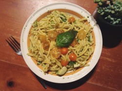 This is a horrible photo but my dinner was too good not to share {corn pasta tossed with pesto, steamed broccoli, steamed zucchini, yellow cherry tomatoes} 🌿