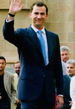 Through the Years → Felipe VI of Spain (465/∞)
22 June 2005 | Spain’s Crown Prince Felipe de Borbon and Princess Letizia Ortiz wave after their arrival at main square of Sabadell during their official visit to commemorate the 100th anniversary of the foundation of the Lawyers College, in Sabadell. (Photo credit Cesar Rangel/AFP via Getty Images) #Prince Felipe #Prince of Asturias  #King Felipe VI #Spain#2005#Cesar Rangel #AFP via Getty Images  #through the years: Felipe