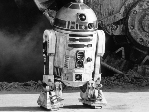 Sex rollingstone:  R2-D2 will appear in Star pictures