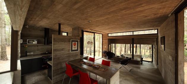 northwestgearhead:  Unconventional concrete and glass summer house in Mar Azul, Argentina.