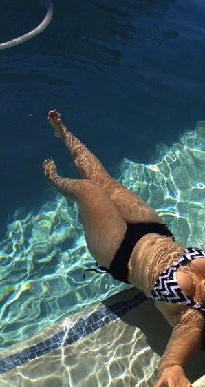 random-chubby-curves:  :) 