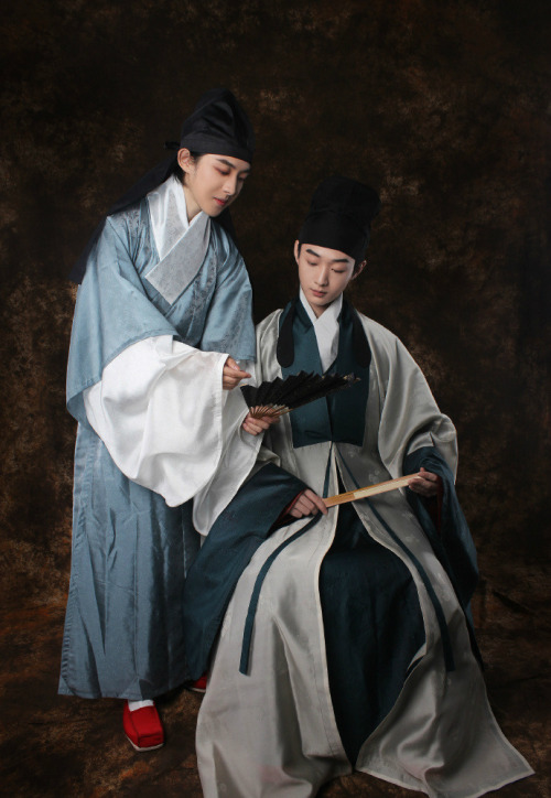 hanfugallery:chinese hanfu in historically accurate style by 二宫雪朔