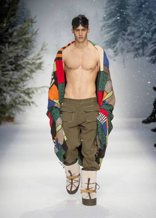 Moschino Men’s Collectionsincluding Fall–Winter 2015, Spring–Summer 2015, Spring–Summer 2016, Spring