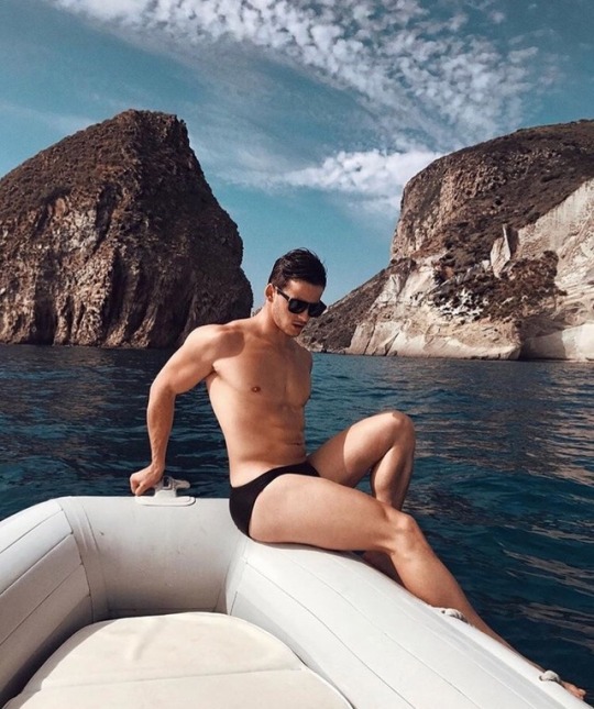 thehumanmale:  