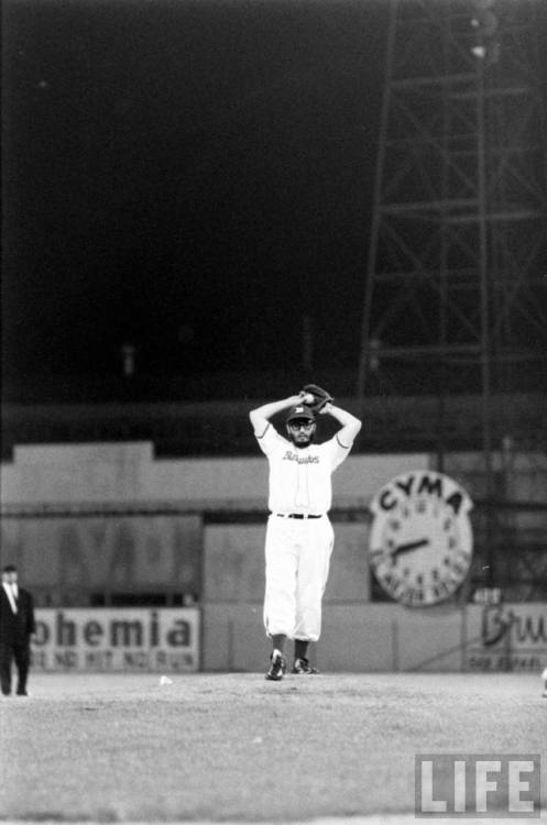 Fidel Castro takes the mound(Joseph Scherschel. 1959?)