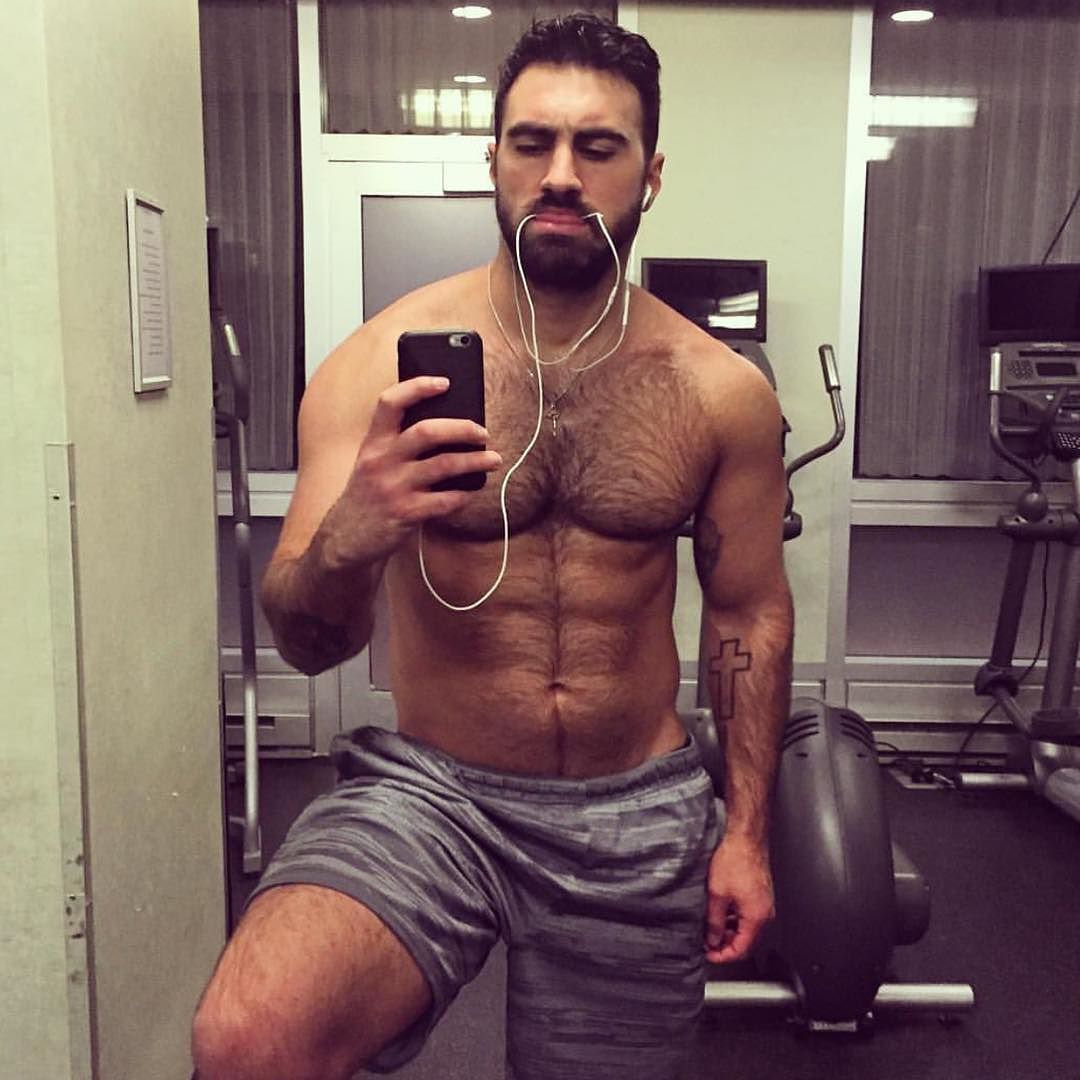 hairy muscle man gym selfie