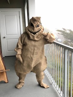 sixpenceee:  Mr. Boogey Man costume posted by u/T-Geometricus