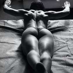 luvherfitbody:  @thaise_perichi    #LuvTheFlex    #LUVthatBACK     #BecauseGLUTESMatter    #LUVthoseLEGS    #becauseCURVESmatter