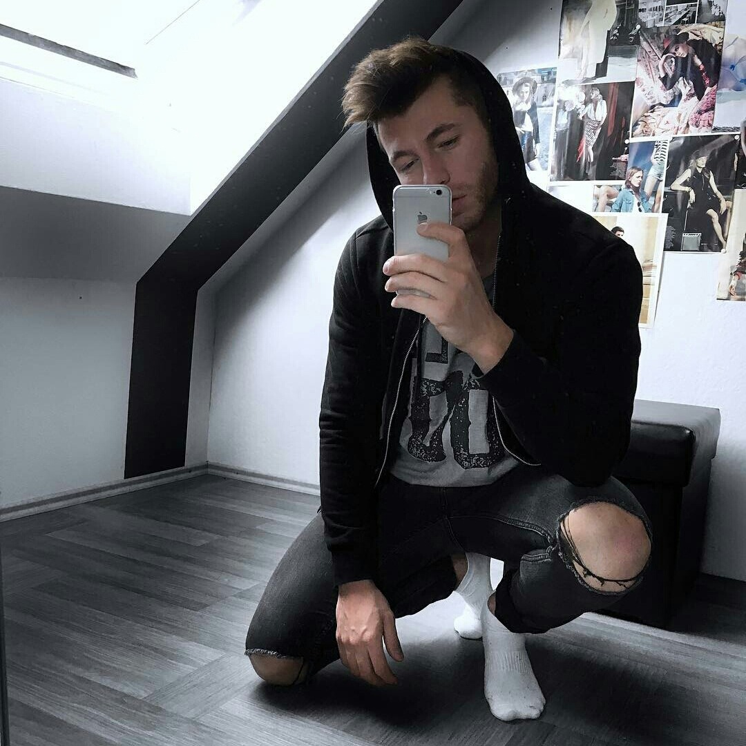 skatersoxandsex:  Hot 