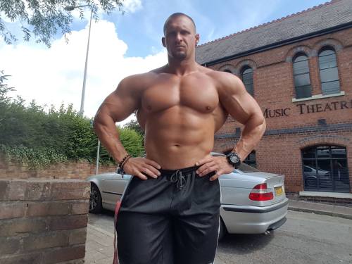 misterunivers:  lukas gabris, 120  kg of beauty 