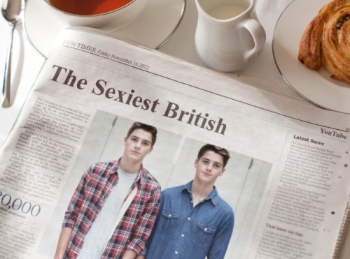 m-ellowness:  sunblaze:  capo-verde:  finnandyoutubers:  no, no, no don’t put it in newspapers, normal people read newspapers  but…AHAHAHAHAHAHAHAH  so true.  omgomgomgomg. i love them they’re so handsome! 