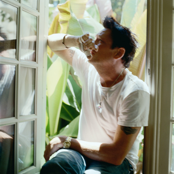 in-ternalised:  ‘Real Men Cry’: Photographer Sam Taylor-Wood photographed some