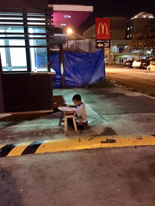 If it is important to you, you will find a way. If not, you’ll find an excuse.Kid studying on Cebu sidewalk inspires netizensMANILA, Philippines (UPDATED) – A photo of a child studying outside a fast food restaurant is currently making its rounds