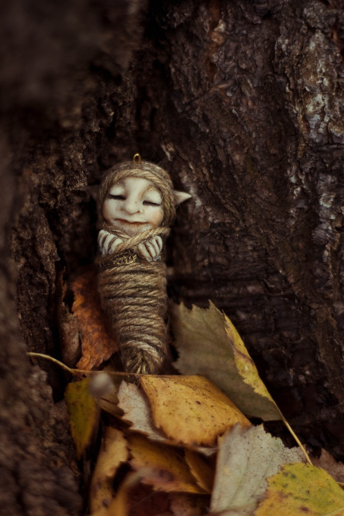 Lil folk. When here comes the autumn little fairies are going to sleep among the fallen leaves. All 