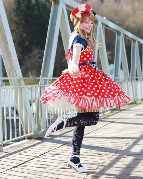 Transformation en Sailor Magical Girl activée  Mini meeting improvisé en bord de Meuse pour profiter