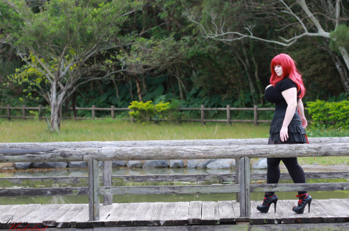 XXX underbust:  Hubs took some photos of me posing photo