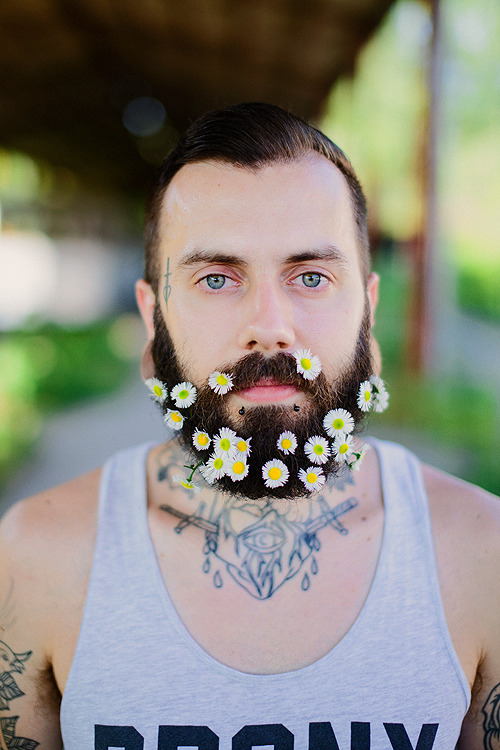 abeautifulindiscretion:  Flower Beard