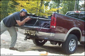 militaryarmament:  Don’t be this guy. 