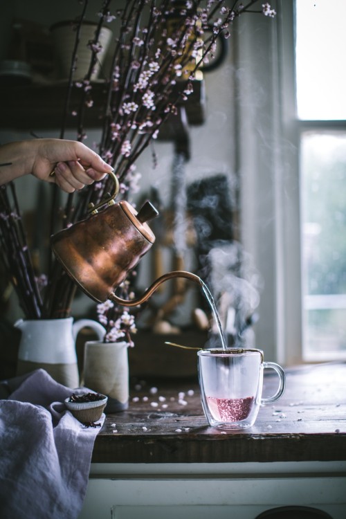 sweetoothgirl:   HIBISCUS VANILLA LATTE  