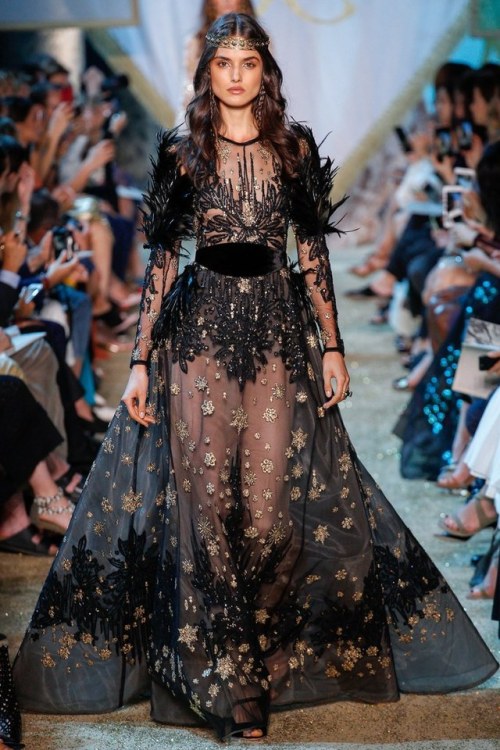 psychotic-sexxxaddict:lotrfashion:Dress for Beruthiel - Elie Saab i just love ur navel!!