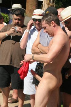 club-amateurgaysex:  Naked in public